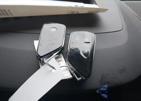 2025 Volkswagen Atlas Cross Sport 2.0T Sel R-Line Black z USA, uszkodzony, nr VIN 1V2AE2CA7SC207409